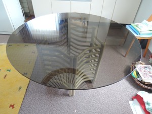 großer Designer Glastisch Glasplatte rund D=150 cm, Rauchglas, Stärke 1,0 cm Kante verrundet Bild 1