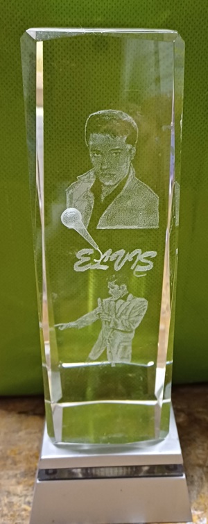 Tolles Geschenk für alle Elvis Fans Glasstatue Elvis