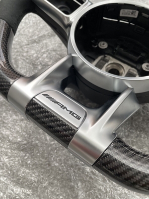 Mercedes AMG Carbon Lenkrad Bild 3