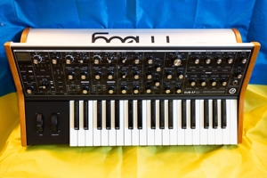 Moog Sub 37 Synthesizer (owned by Hannes Bieger) Bild 1