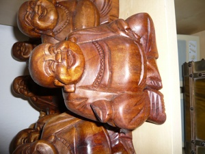 Buddha  Figur aus "Holz" Bild 1