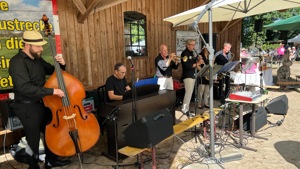 Pianist vonJazz Swing Band gesucht (Hobby)