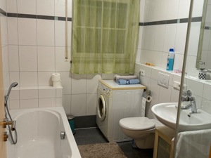 Schöne möbilierte 1,5Zimmer Souterrainwohnung 50 gm