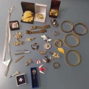 Broschen, Nadeln, Armbänder, Krawattennadeln, Manschettenknöpfe Bild 1