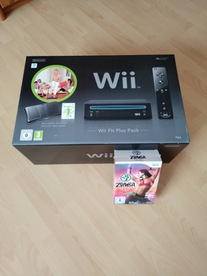 Nintento Wii Fit Plus Pack