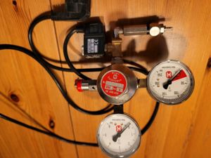 CO2 Düngung, pH Redox Messgerät, Druckregler, Magnetventil, CO2 Druckflasche Bild 4