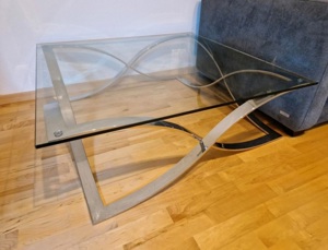 Glastisch, quadratisch auf Metallgestell Bild 1