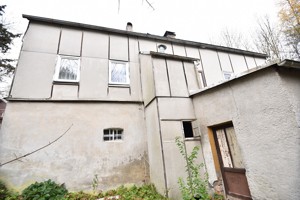 Großes Einfamilienhaus zum Verkauf in Klingenthal Plus Garage Bild 2
