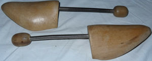 SS3| Schuhspanner Holz Spiralfeder 1x40 1x 39-40 Echtholz benutzt noch gut erhalten Schuhe Spanner Bild 7