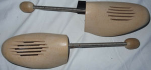 SS4 Schuhspanner Holz Gr.6 44-45 Spiralfeder Echtholz benutzt noch gut erhalten Schuhe Spanner Bild 4