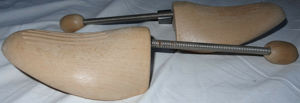 SS4 Schuhspanner Holz Gr.6 44-45 Spiralfeder Echtholz benutzt noch gut erhalten Schuhe Spanner Bild 2