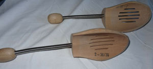 SS6 Schuhspanner Holz Spiralfeder Gr.38 39 Echtholz kaum benutzt einwandfrei erhalten Schuhe Spanne Bild 6