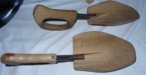 SS7 Böhmer Schuhspanner Echtholz Gr. 5 Spanner älter mit Scharnier noch gut zu nutzen Schuhe Spanne Bild 4