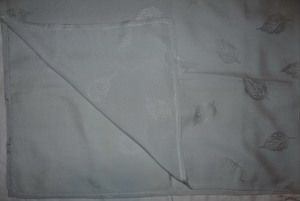 TWF Tischdecke älter schön hellgrau Blattlaubdekor 153x110 kaum benutzt einwandfrei erhalten Tischwä Bild 2