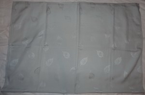 TWF Tischdecke älter schön hellgrau Blattlaubdekor 153x110 kaum benutzt einwandfrei erhalten Tischwä Bild 3