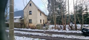 Renovierungsbedürftiges Haus in Oelsnitz Vogtland Bild 2