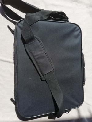 Verkaufe Laptoptasche von Pedea, Farbe: schwarz mit roter Designlinie Bild 2