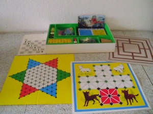 Gesellschafts- und Minispiele Bild 2