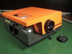 Vintage orange Neckermann Professional 35AF Diaprojektor bgl. Rollei Bild 5