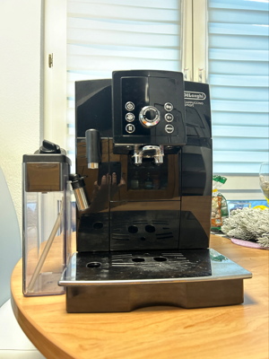 Kaffeevollautomat DELONGHI ECAM 23.266.B Bild 3
