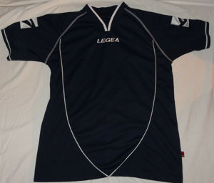KA Legea T-Shirt Gr M dunkelblau Keep running with us reflektieren wenig getragen gut erhalten Kleid