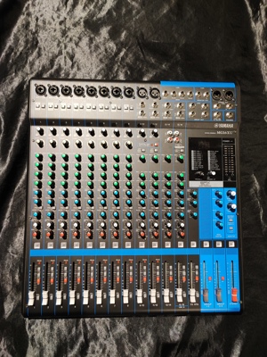 YAMAHA 16 Kanal  Mixer MG 16 XU  !! Topseller bei Thomann !!