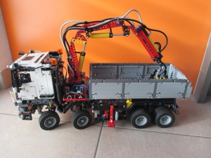 Lego Technics 42043 Arocs3245 2in1 Neuwertig Bild 2