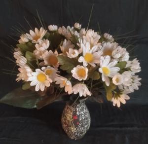 Vasen und künstliche Blumensträuße, Vintage Bild 10