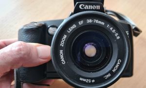 Spiegelreflexkamera Canon EOS 3000_ 52mm_36-76mm_Tasche Bild 8