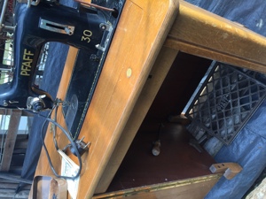 2 Stück Nähmaschine PFAFF Klasse 30 und Nähmaschine SINGER