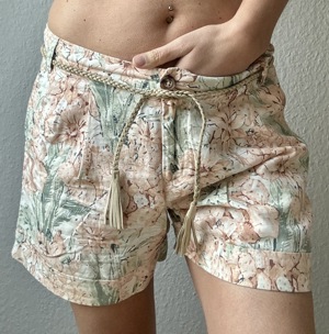 meine dufte getragene kurze Hotpants Bild 2