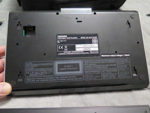 TOSHIBA SD-P91SKE, Tragbarer DVD-Player, Set, 9 Zoll, gebraucht Bild 3