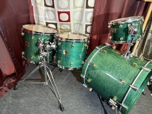 Yamaha Maple Custom Drumset Turquoise 22,12,14,16 + Cases sehr guter Zustand Bild 1