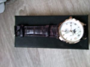 Verkaufe diese schöne Uhr "Neu unbenutzt Bild 2