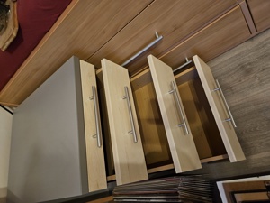 Roll-Container für Schreibtische - grau, helles Holz Bild 2