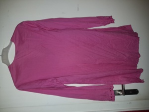 Pinke Bluse mit Stickerei am Ausschnitt mit dreiviertel  Arm, Größe 42. 100% Cotton Baumwolle. Bambo Bild 6