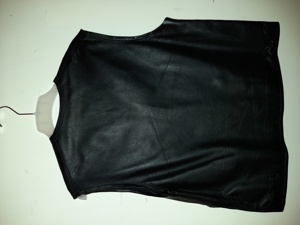 Schwarzes Ledertop, V-Ausschnitt, ohne Ärmel Größe 40 42 Bild 5