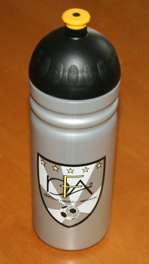 Große Trinkflasche - ca. 22,5 cm - Fußball-Akademie - Training