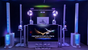 Profi Hochzeits DJ präsentiert spektakuläres Indoor Feuerwerk als Highlight Bild 3
