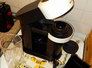 DELONGHI Nespresso Vertuo Next (inkl. Abfallbehälter) Bild 6