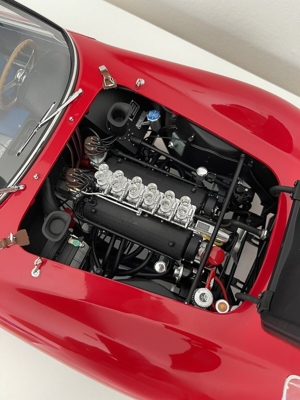 Ferrari GTO 250 Maßstab 18 - Adlermoss Deagostini Centauria Bild 2