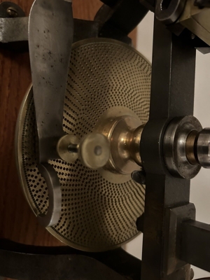 Antike Zahnradschneidemaschine Uhrmacher Werkzeug - Antique Watchmaker Tool Fine Bild 4