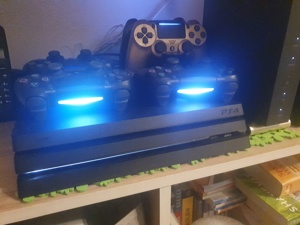 Sony Playstation 4 pro Bild 2