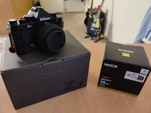Nikon Z F mit 28mm   F 2.8 Objectiv Bild 1
