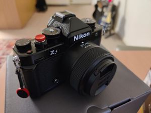 Nikon Z F mit 28mm   F 2.8 Objectiv Bild 2