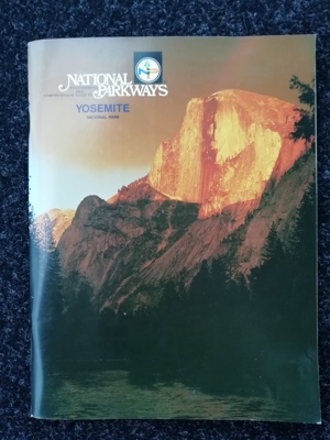 Verkaufe Buch von National Parkways: Yosemite National Park