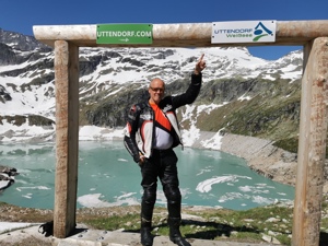 Biker sucht attraktive Bikerin oder Sozia Bild 2