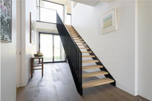 Treppen Holz, Stahl, Glas. Bild 8
