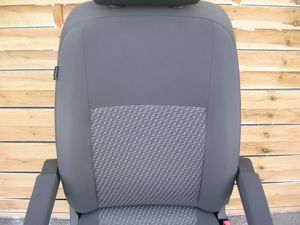 VW T5 T6 Beifahrersitz Einzelsitz Sitz Tasamo mit Konsole Bild 2