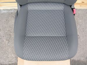 VW T5 T6 Beifahrersitz Einzelsitz Sitz Tasamo mit Konsole Bild 3